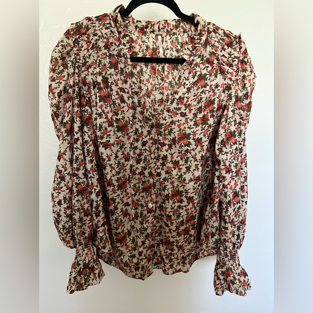 Red and Pink Floral Puff Sleeve Blouse